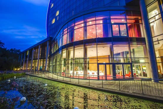 Radisson Blu Frankfurt · à noite