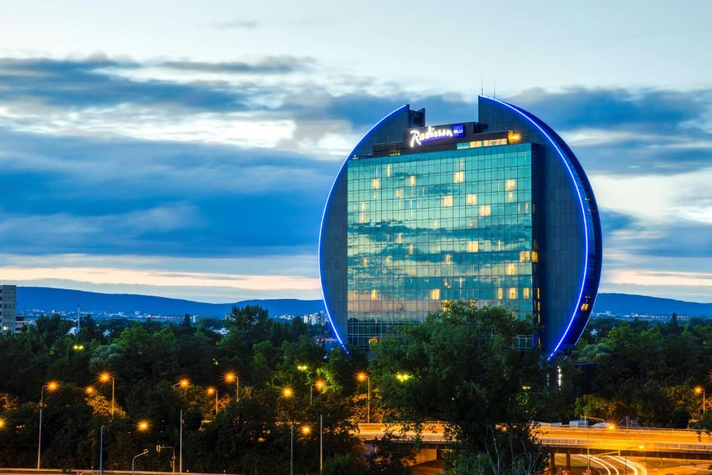Radisson Blu Frankfurt · check-in
